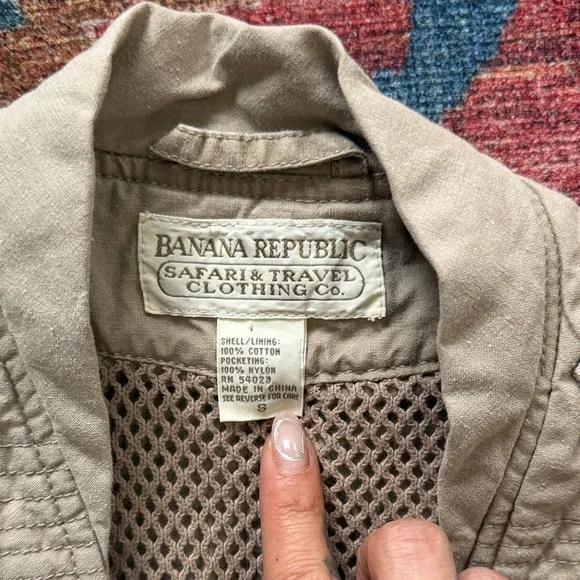 Banana Republic Safari Beige Vest - Picture 2 of 6